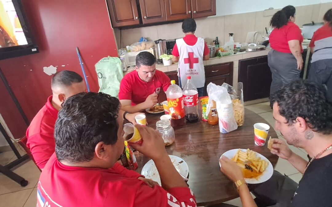 Chefs costarricenses se unen para apoyar a los héroes de las emergencias y familias afectadas